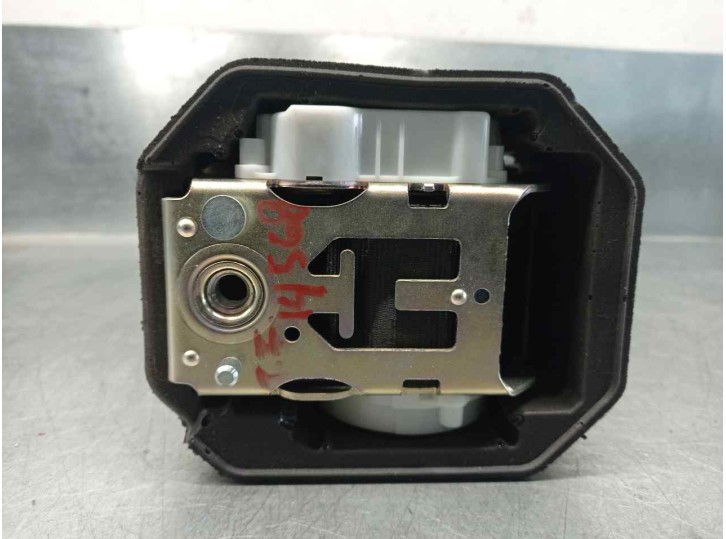 Recambio de cinturon seguridad trasero izquierdo para citroën c3 ii 1.4 referencia OEM IAM 98019948XX  5 PUERTAS