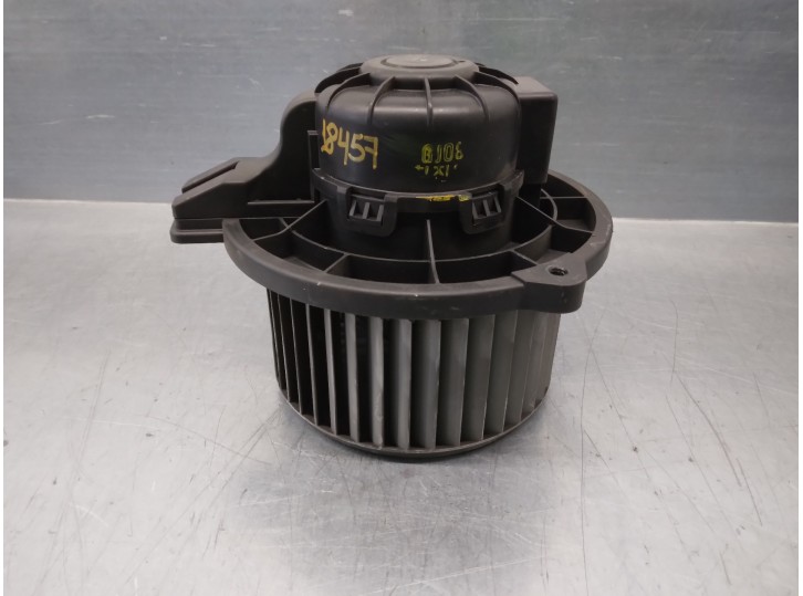 Recambio de motor calefaccion para kia rio 1.4 crdi cat referencia OEM IAM 971111W100  