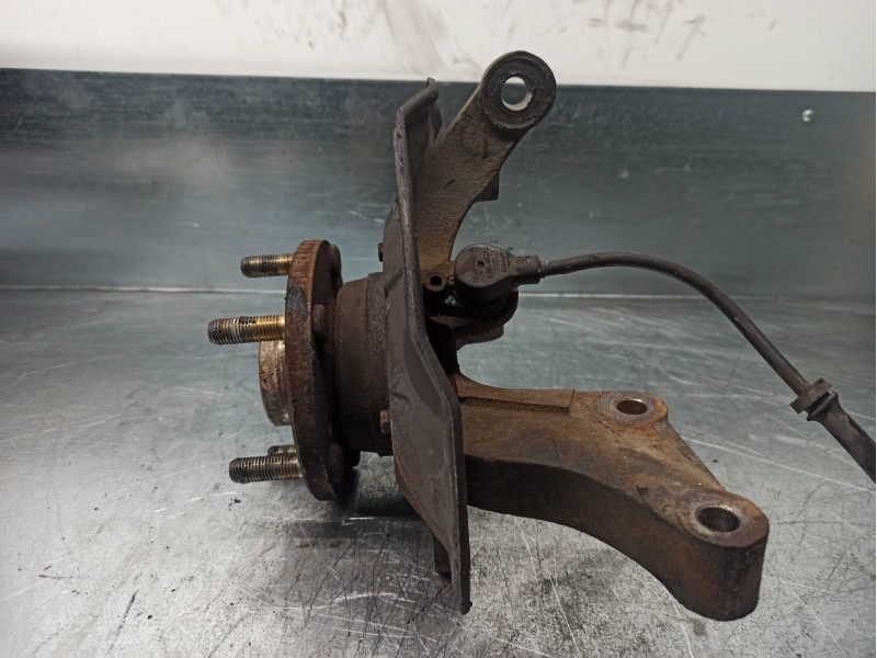 Recambio de mangueta delantera izquierda para daewoo leganza 2.0 cat referencia OEM IAM 96207563  