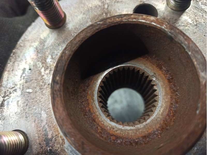 Recambio de mangueta delantera izquierda para daewoo leganza 2.0 cat referencia OEM IAM 96207563  