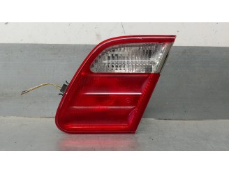 Recambio de piloto trasero derecho para mercedes-benz clase e (w210) berlina diesel 2.2 cdi cat referencia OEM IAM A2108203864 D