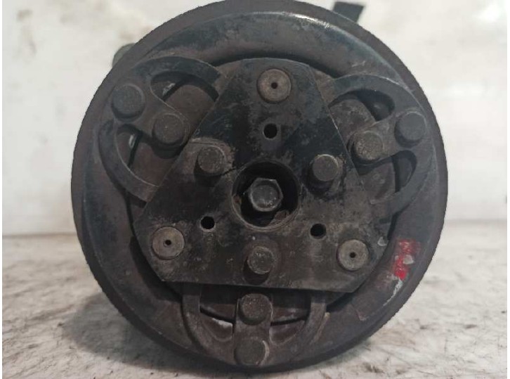 Recambio de compresor aire acondicionado para volvo serie 850 2.5 20v cat referencia OEM IAM 8708581  