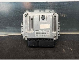 Recambio de centralita motor uce para hyundai i30 1.6 crdi cat referencia OEM IAM 391142A412 0281017213 BOSCH