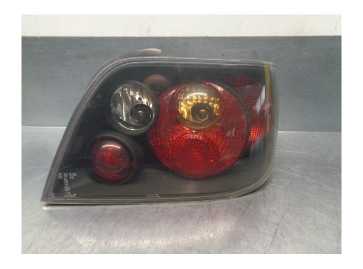 Replacement rear right tail light for Citroën Xsara Saloon 1.6 OEM IAM reference 6351J5 