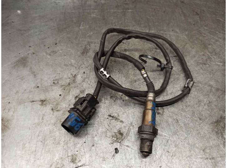 Replacement lambda sensor for Mercedes-Benz C-Class (W203) saloon 2.2 CDI cat OEM IAM reference 0035427218 0258017020 BOSCH