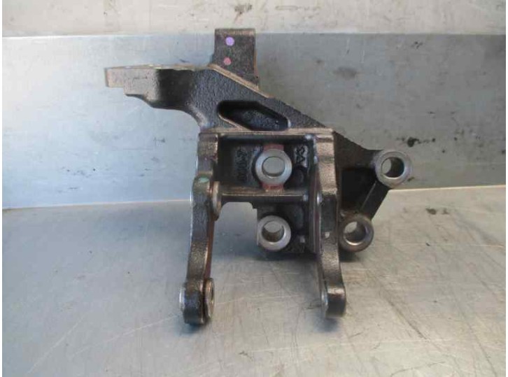 Recambio de soporte motor derecho para toyota avensis berlina (t25) 2.2 d-4d cat referencia OEM IAM 123150R012 