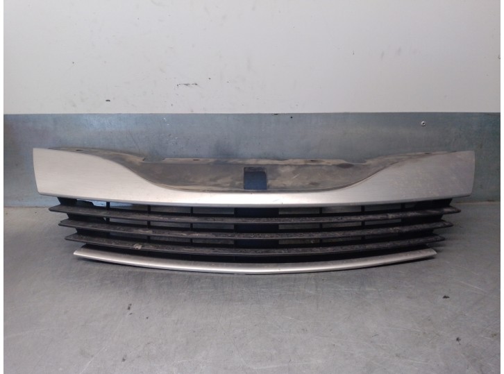Recambio de rejilla delantera para renault laguna ii (bg0) 1.6 referencia OEM IAM 8200012581 