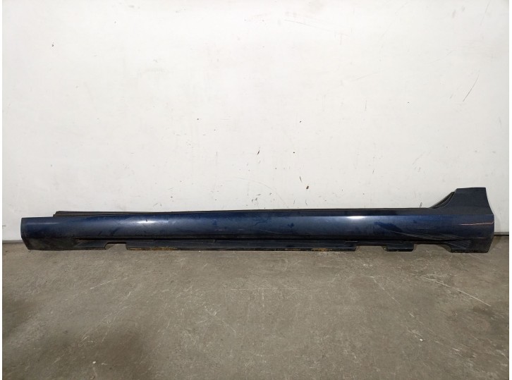 Recambio de faldon lateral para volvo v60 i (155) 1.6 drive referencia OEM IAM 31333004 31349673 