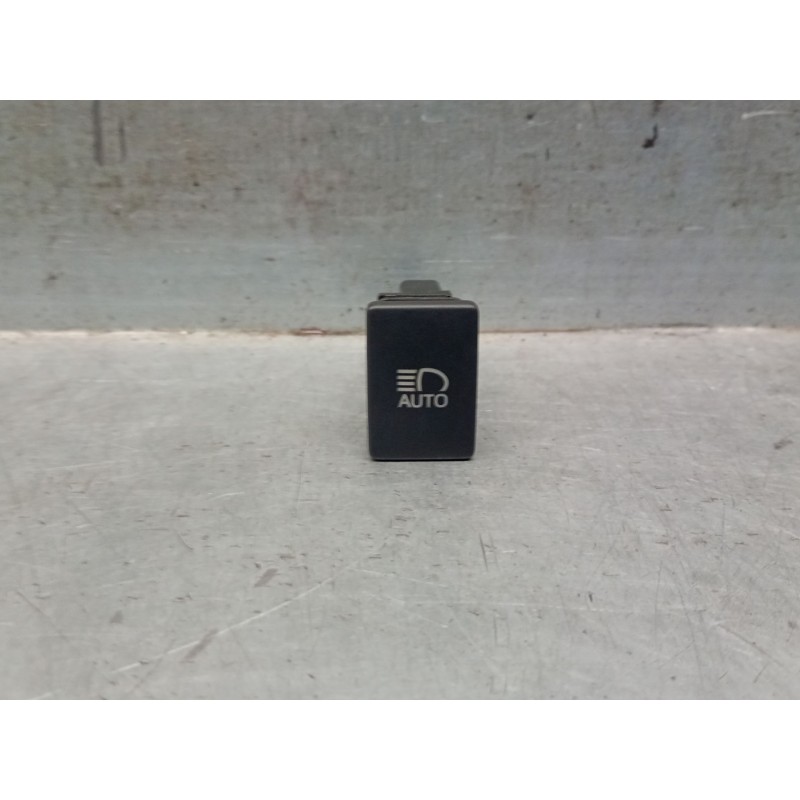 Recambio de interruptor para toyota c-hr (_x1_) 1.8 hybrid (zyx10_, zyx11_) referencia OEM IAM 84153F4010 84153F4010 