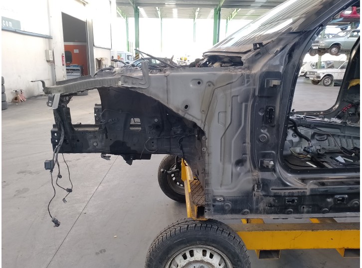 Recambio de punta chasis delantera para bmw serie 1 lim. (f20) 2.0 turbodiesel referencia OEM IAM 41217298103 CORTE CARROCERIA C