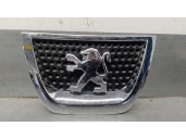 Recambio de rejilla delantera para peugeot 3008 1.6 hdi fap cat (9hz / dv6ted4) referencia OEM IAM 9685973077  