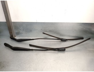 Recambio de brazo limpia delantero derecho para volvo v60 i (155) 1.6 drive referencia OEM IAM 30753504 30753504 