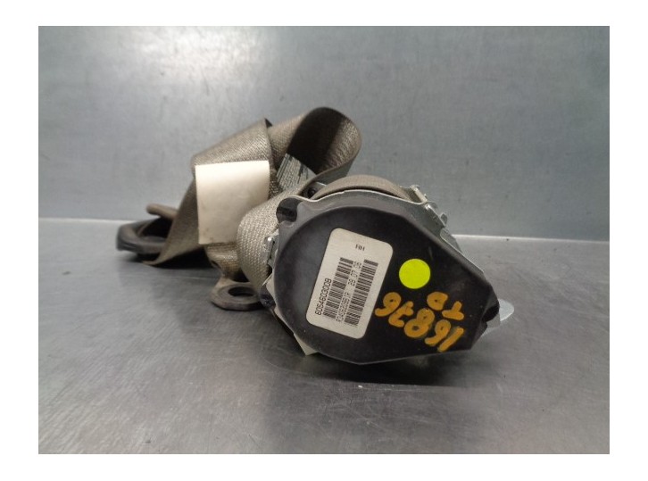 Recambio de cinturon seguridad trasero derecho para jeep compass 2.4 16v cat referencia OEM IAM YX41DK7AC  5 PUERTAS