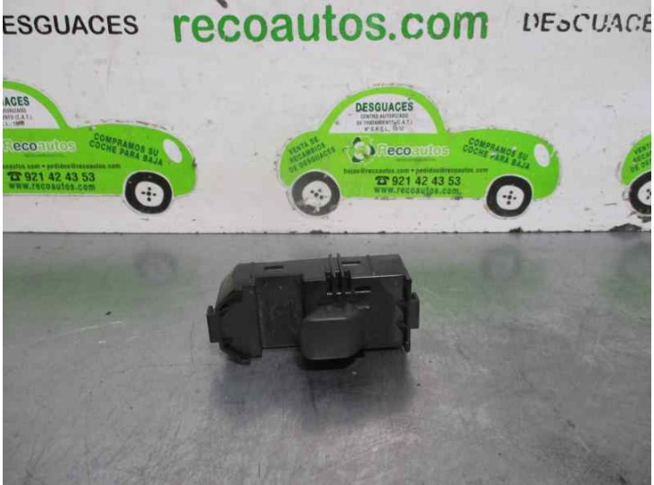 Recambio de mando elevalunas trasero izquierdo para toyota prius (nhw11) 1.5 16v cat referencia OEM IAM 8403047010 