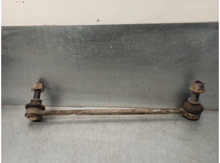 Recambio de tirante delantero izquierdo para land rover range rover sport 2.7 td v6 cat referencia OEM IAM RBM500150 