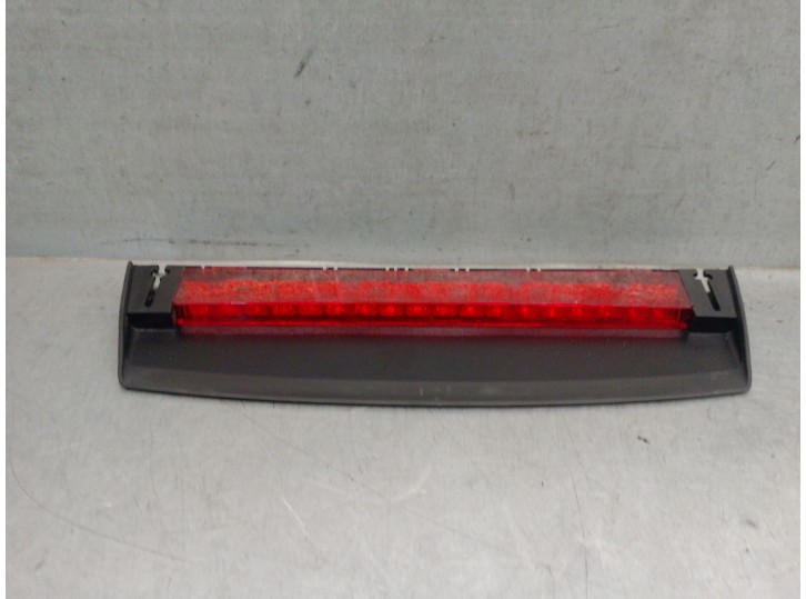 Replacement center brake light for Audi A6 Allroad C7 (4GH, 4GJ) 3.0 TDI Quattro OEM IAM reference 4G5945097 4G5945097 