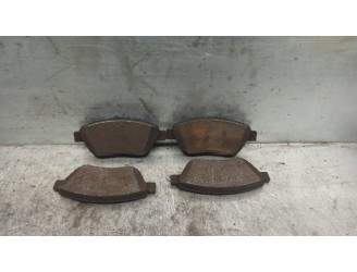 Recambio de pastillas de freno para renault scenic ii 1.9 dci diesel referencia OEM IAM FD4960  