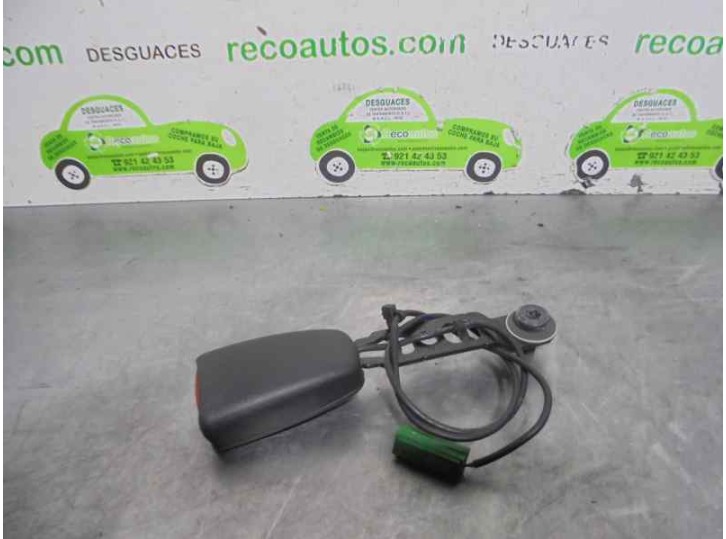 Recambio de enganche cinturon para volvo s40 berlina 2.0 diesel cat referencia OEM IAM 6841897 