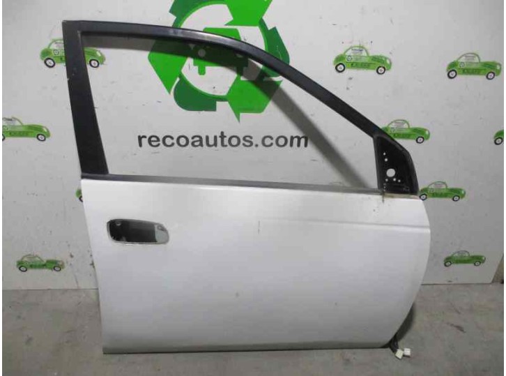 Recambio de puerta delantera derecha para toyota prius (nhw11) básico referencia OEM IAM 6700147010 BLANCA 4 PUERTAS