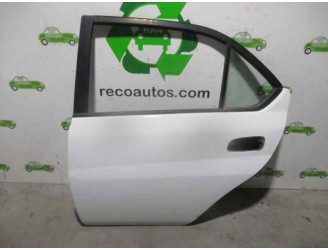 Recambio de puerta trasera izquierda para toyota prius (nhw11) básico referencia OEM IAM 6700447010 BLANCA 4 PUERTAS