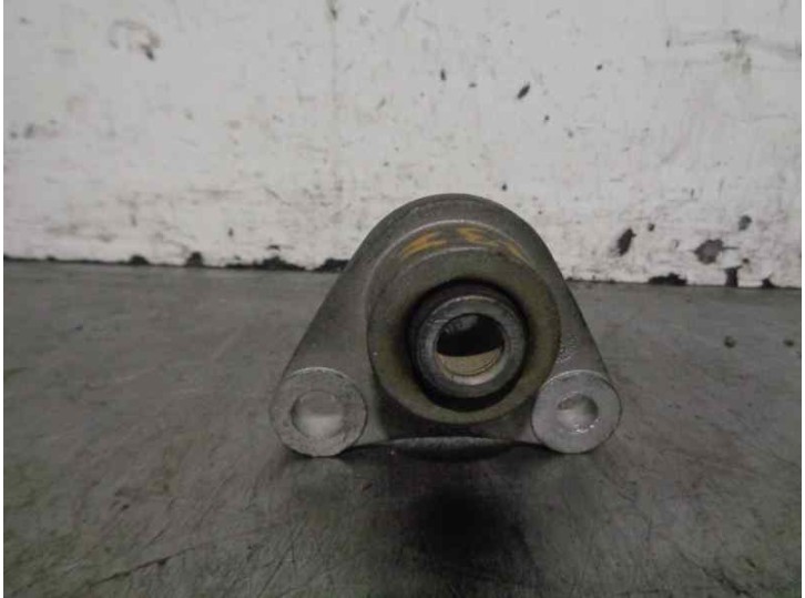 Recambio de soporte motor derecho para volvo s80 berlina 2.4 cat referencia OEM IAM 9203987 