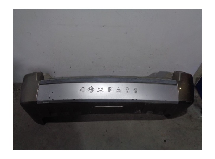 Recambio de paragolpes trasero para jeep compass 2.4 16v cat referencia OEM IAM ZY71TZZAA BEIGE 5 PUERTAS