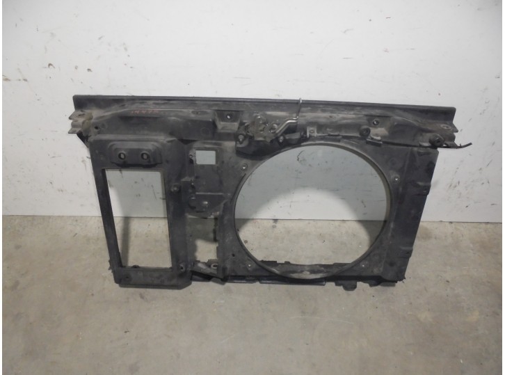 Recambio de calandra delantera de radiador para peugeot 308 1.6 hdi fap cat (9hz / dv6ted4) referencia OEM IAM DE FIBRA CON CER