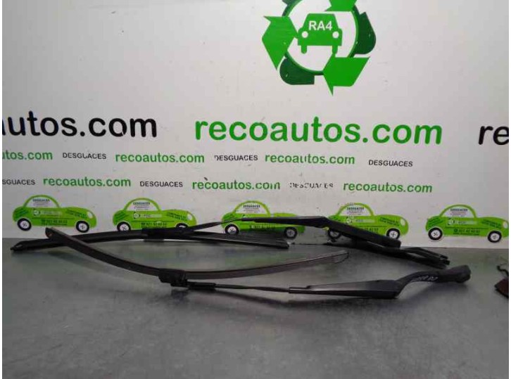 Replacement front right wiper arm for Mercedes-Benz C-Class (W204) Lim. 2.1 CDI CAT OEM IAM reference A2048200044 
