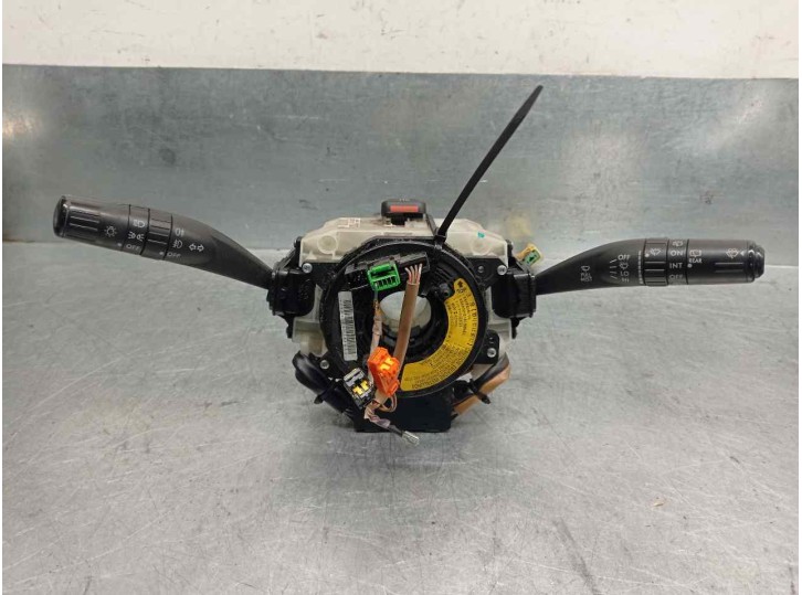 Recambio de mando luces para subaru legacy familiar/outback b13 (bp) 2.5i outback referencia OEM IAM 83111AC621 