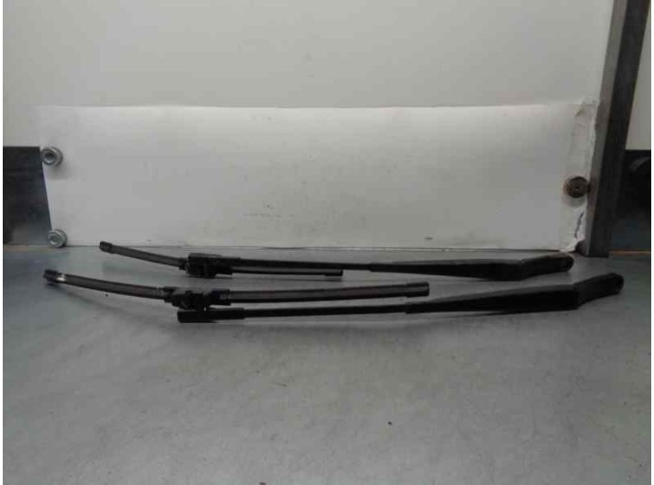 Recambio de brazo limpia delantero derecho para volkswagen touran (1t1) 2.0 tdi referencia OEM IAM 1T0955410A  