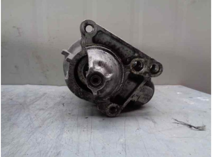 Replacement starter motor for Renault 19 Hatchback (B/C53) 1.4 OEM IAM reference 15C50019 D9E137 VALEO