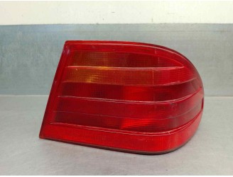 Recambio de piloto trasero derecho para mercedes-benz clase e (w210) berlina 3.2 24v cat referencia OEM IAM A2108200664 DE ALETA