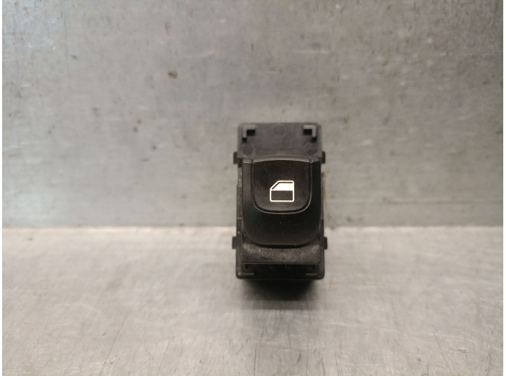 Recambio de mando elevalunas delantero derecho para kia picanto iii (ja) 1.0 referencia OEM IAM 93575G6000 93581G6000 