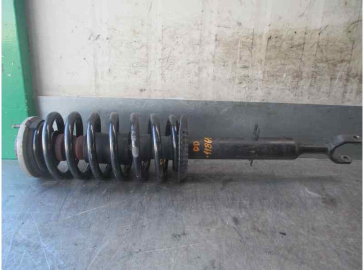 Recambio de amortiguador delantero derecho para audi a8 (d2) 3.7 v8 32v referencia OEM IAM 4D0413031AC 1020432651K BOGE