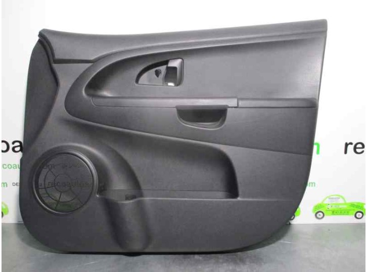 Recambio de guarnecido puerta delantera derecha para kia venga 1.4 cat referencia OEM IAM 823021P510EQ  