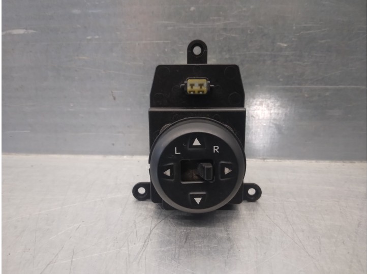 Recambio de mando retrovisor para kia rio 1.4 crdi cat referencia OEM IAM 935301W000  