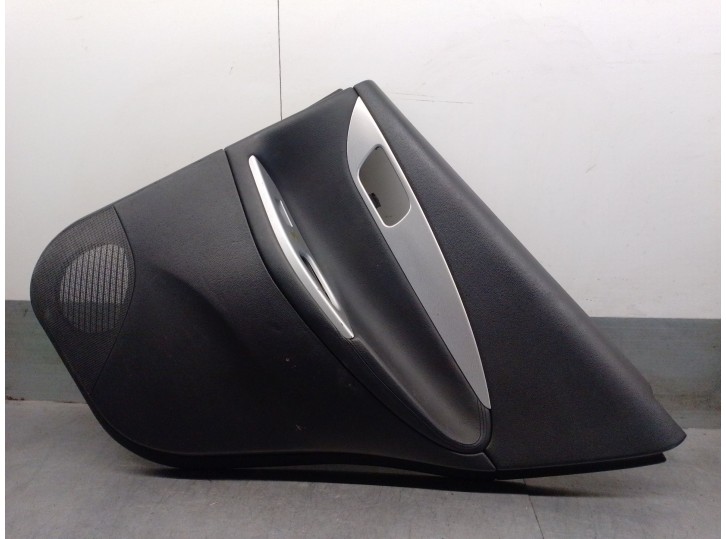 Recambio de guarnecido puerta trasera derecha para infiniti ex 30d referencia OEM IAM 828341BA0A 828341BA0A 