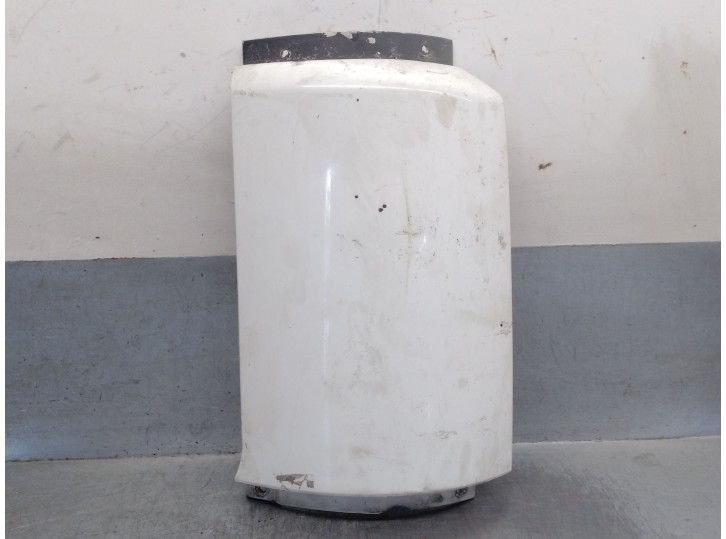 Recambio de molduras delanteras para nissan atleon nissan atleon referencia OEM IAM 623819X000  