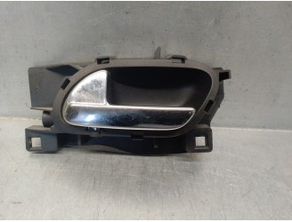 Replacement front left interior door handle for Citroën C6 2.7 V6 HDI FAP CAT (UHZ / DT17TED4) OEM IAM reference 96526178 