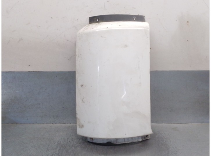 Recambio de molduras delanteras para nissan atleon nissan atleon referencia OEM IAM 623809X000  