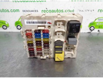 Replacement relay / fuse box for Ford Focus sedan (CAK) 1.6 16V CAT OEM IAM reference 2M5T14A073BD 