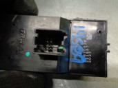 Recambio de mando elevalunas delantero izquierdo para chevrolet cruze hatchback 2.0 diesel cat referencia OEM IAM 135535 