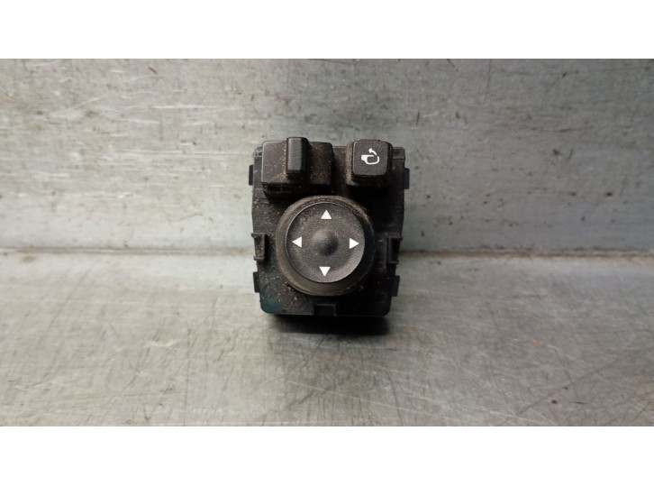 Recambio de mando retrovisor para hyundai bayon (bc3) 1.0 t-gdi referencia OEM IAM 93530BV0104X 93530BV0104X 