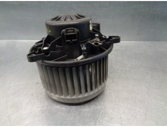 Recambio de motor calefaccion para chevrolet cruze hatchback 2.0 diesel cat referencia OEM IAM 13263279  