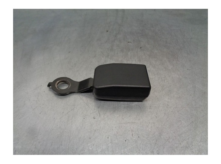 Recambio de enganche cinturon para dacia logan 1.6 cat referencia OEM IAM   DEL IZ.