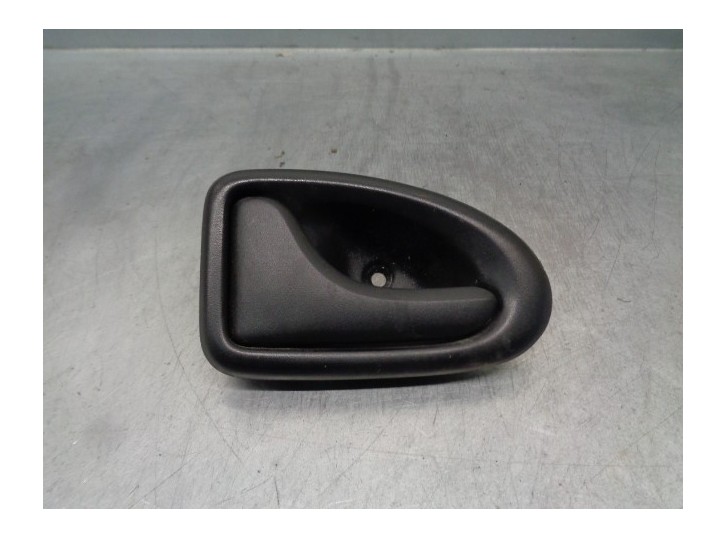 Recambio de maneta interior delantera izquierda para dacia logan 1.6 cat referencia OEM IAM 7700830078  