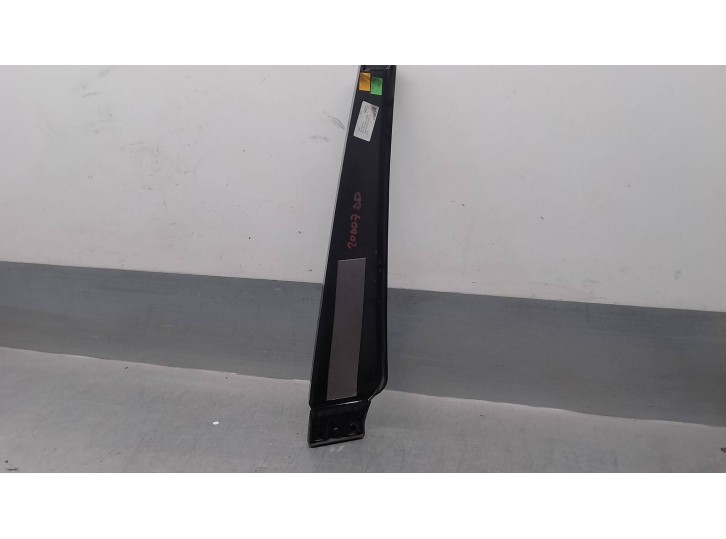 Recambio de molduras delanteras para seat exeo st (3r5)(2009>) sport referencia OEM IAM 8E0853290D 