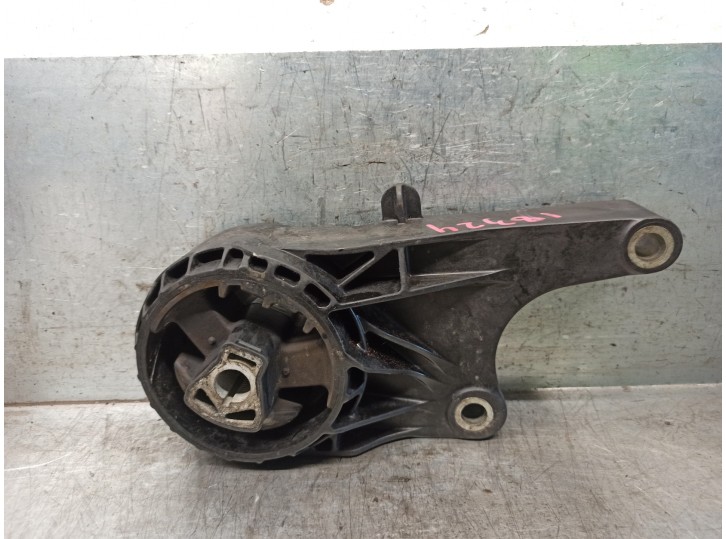 Recambio de soporte motor para opel astra j lim. 1.7 16v cdti referencia OEM IAM 13248600 