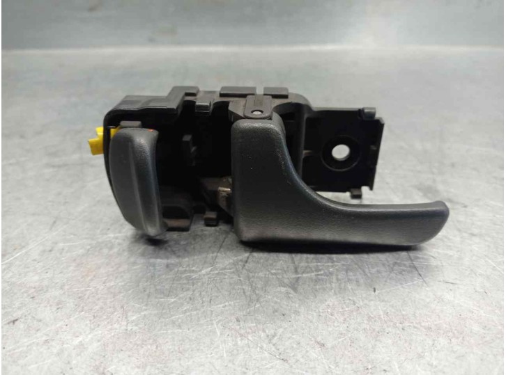 Recambio de maneta interior trasera izquierda para nissan primera berl./familiar (p10/w10) 2.0 16v cat referencia OEM IAM 4 PU