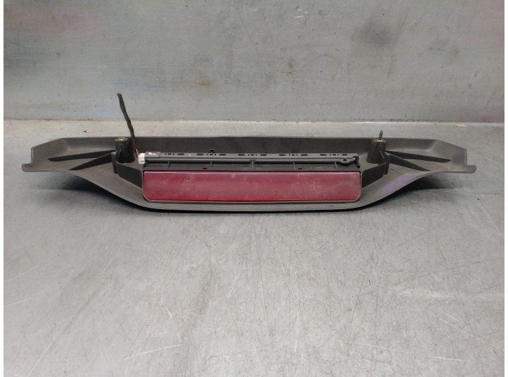 Recambio de luz central de freno para fiat punto berlina (188) 1.2 cat referencia OEM IAM 735278919  